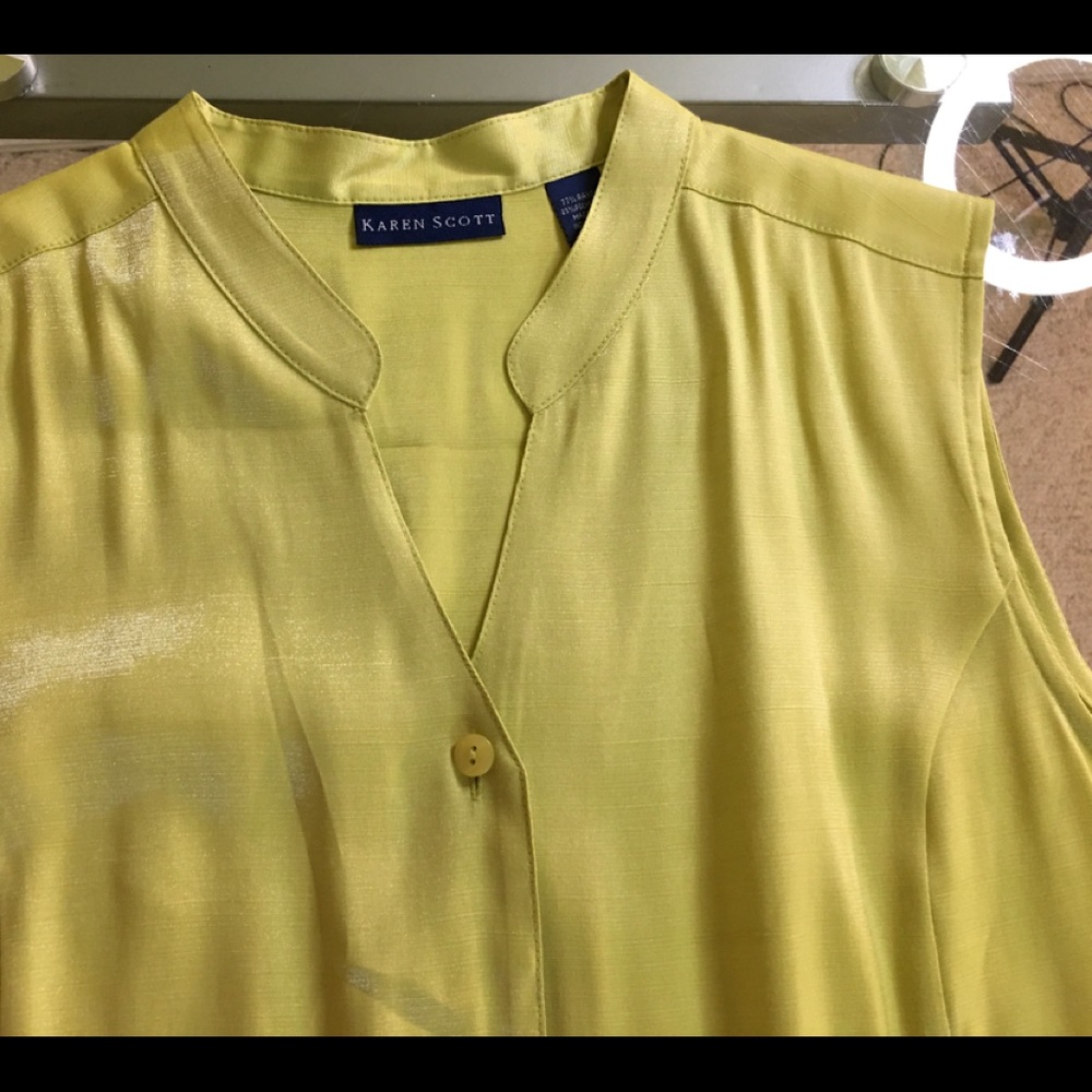 NWT Karen Scott sleeveless vest